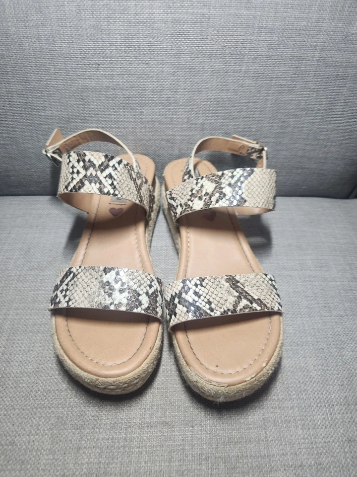 Sandalia Steve Madden Python Pattern 2.5" Gruesa Estilo Plataforma Tirantes 3M Foto 3 de 4