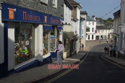 PHOTO  FORE STREET KINGSBRIDGE LOOKING DOWN THE STEEP AND NARROW MAIN SHOPPING S