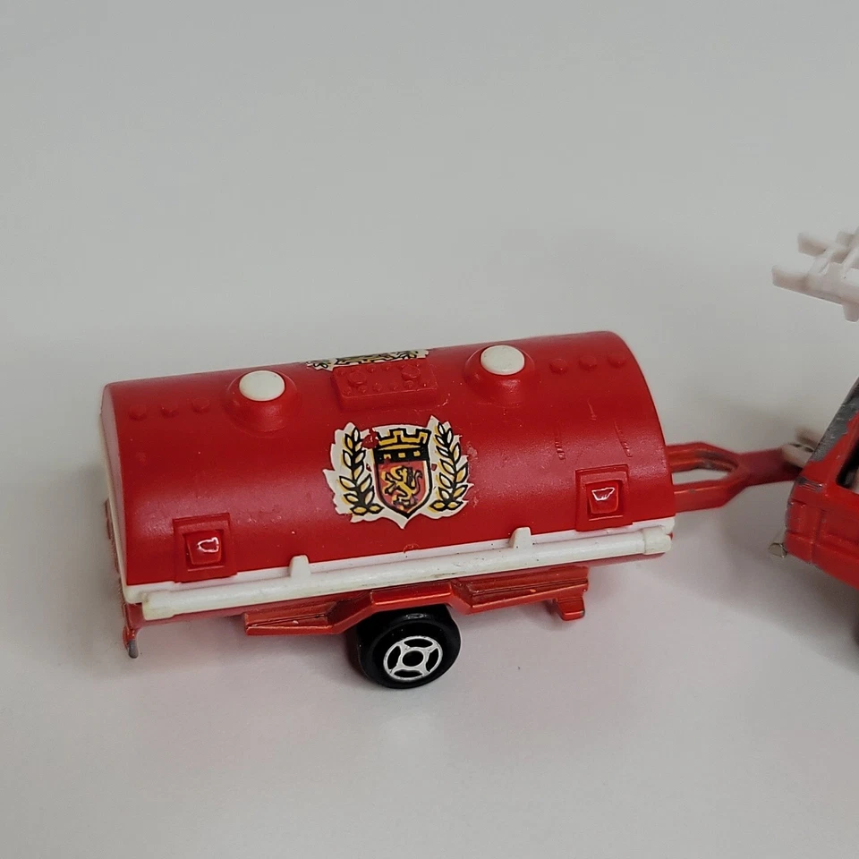 Vintage Majorette No.246 Red Range Rover fire engine w/ 21760 water tank trailer - Image 3 of 4