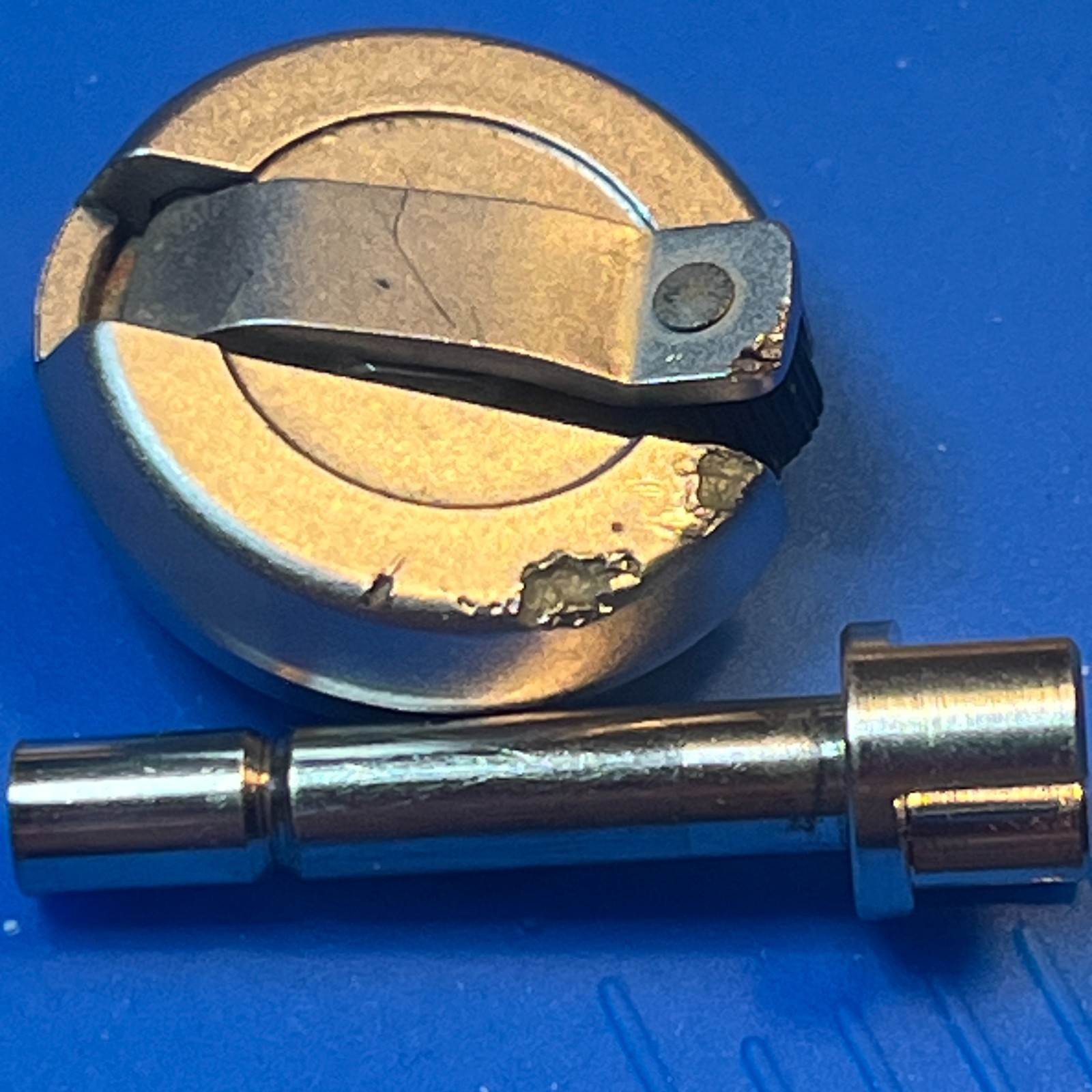 Minolta XG-7 Film Rewind Knob & Shaft (Original Part) Fits XG-1 XG-9 XG-M XG-E