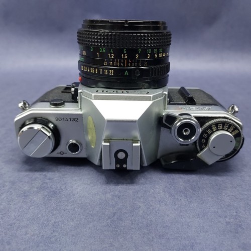 Canon AE-1 35mm Manual SLR Film Camera with 50mm 1:1.8 Lens - Picture 8 of 14