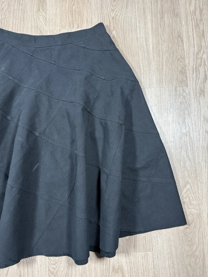 Falda acordeón Junya Watanabe Comme Des Garcons negra con volantes transparentes talla grande Foto 3 de 4