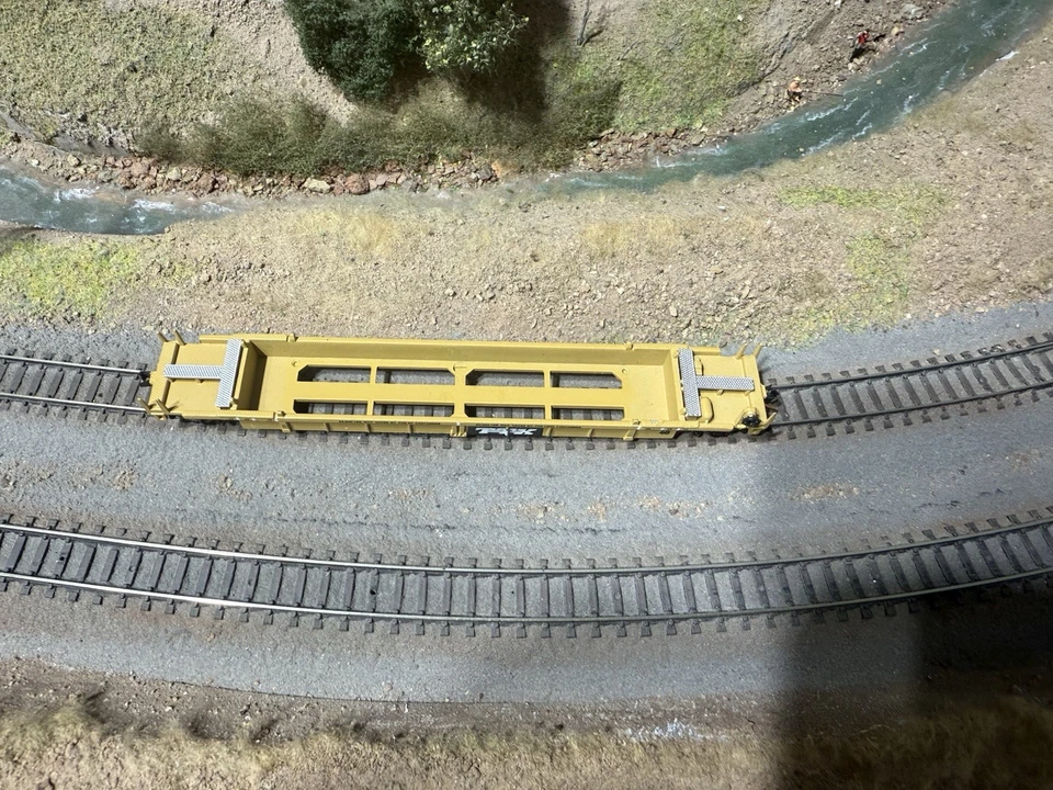 N Scale Walthers Container - Well Car TTX MTL Micro Trains Line Couplers - Image 2 of 3