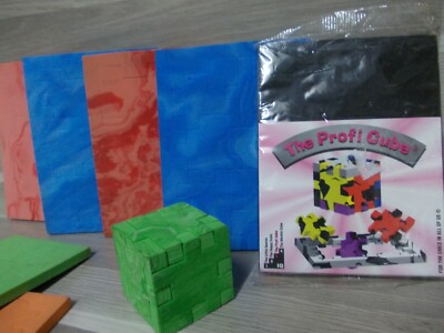 The Profi Cube schwarz IQ Puzzel Treppe 3 - train your brain + 7 Cube grün blau