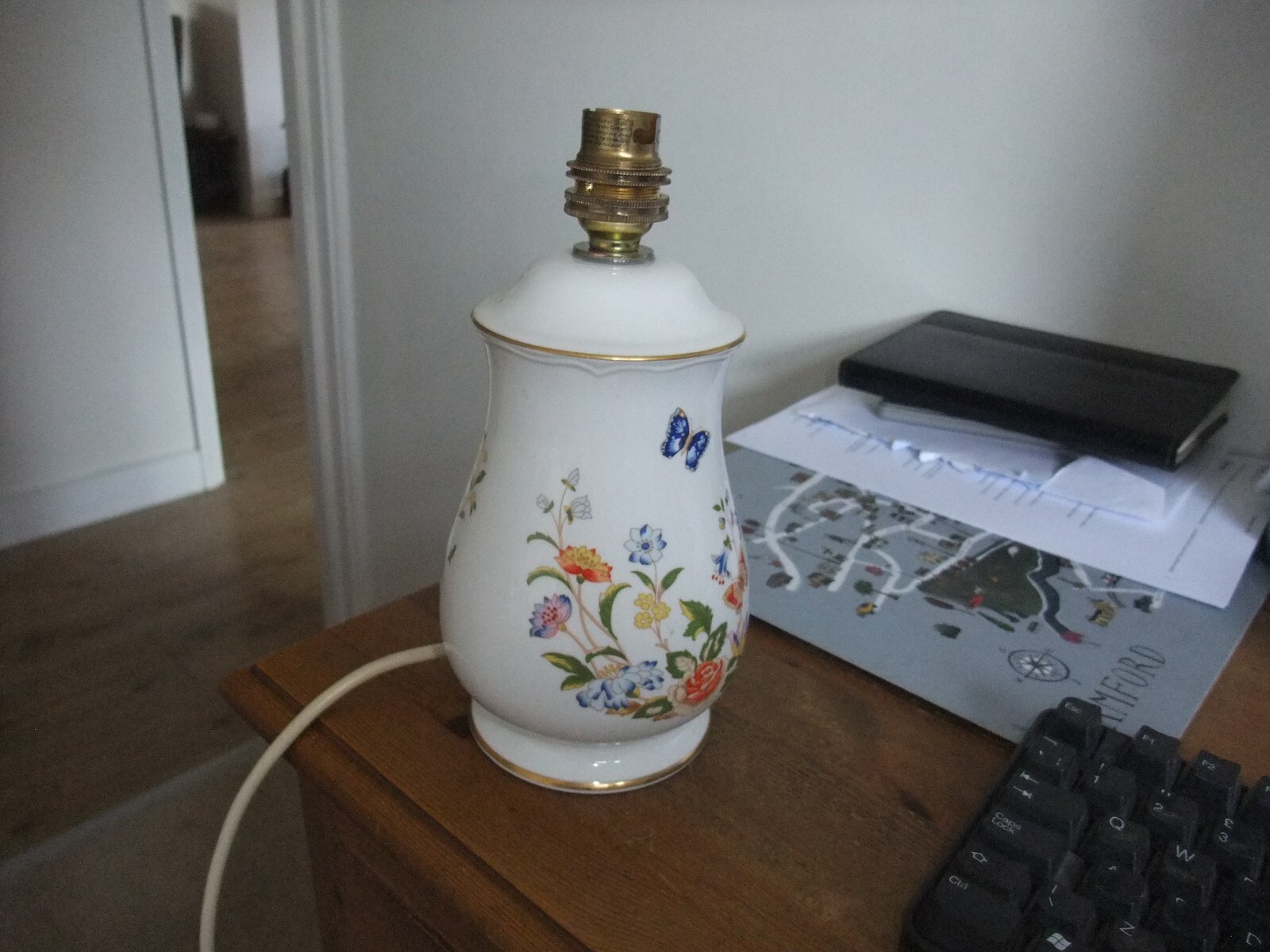 Stunning Aynsley Table Lamp In Cottage Garden Pattern eBay