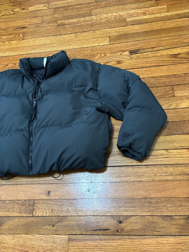 Fabletics Womens Wander Cropped Puffer Jacket Coat Size XL Gray Full Zip - Image 2 of 4