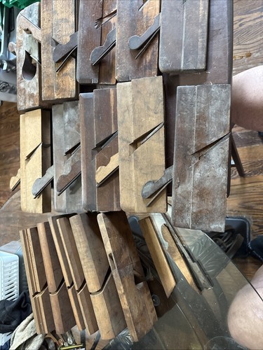 Konvolut 17 verschiedene alte Handhobel aus Holz - Bild 23 von 24