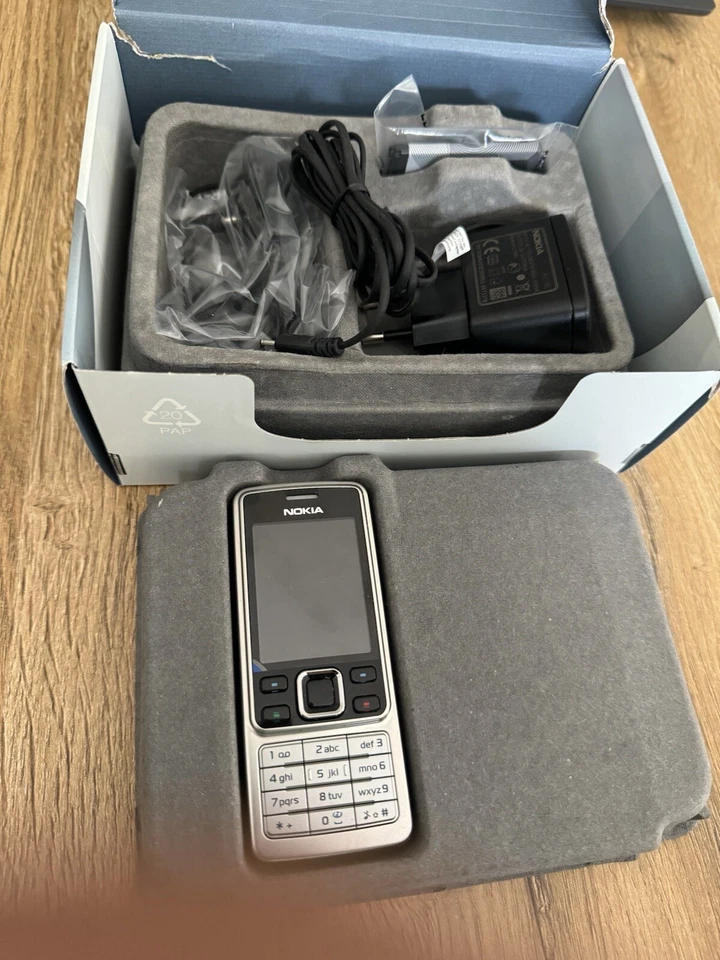 Nokia 6300 - Silber Neu! - Bild 2 von 4