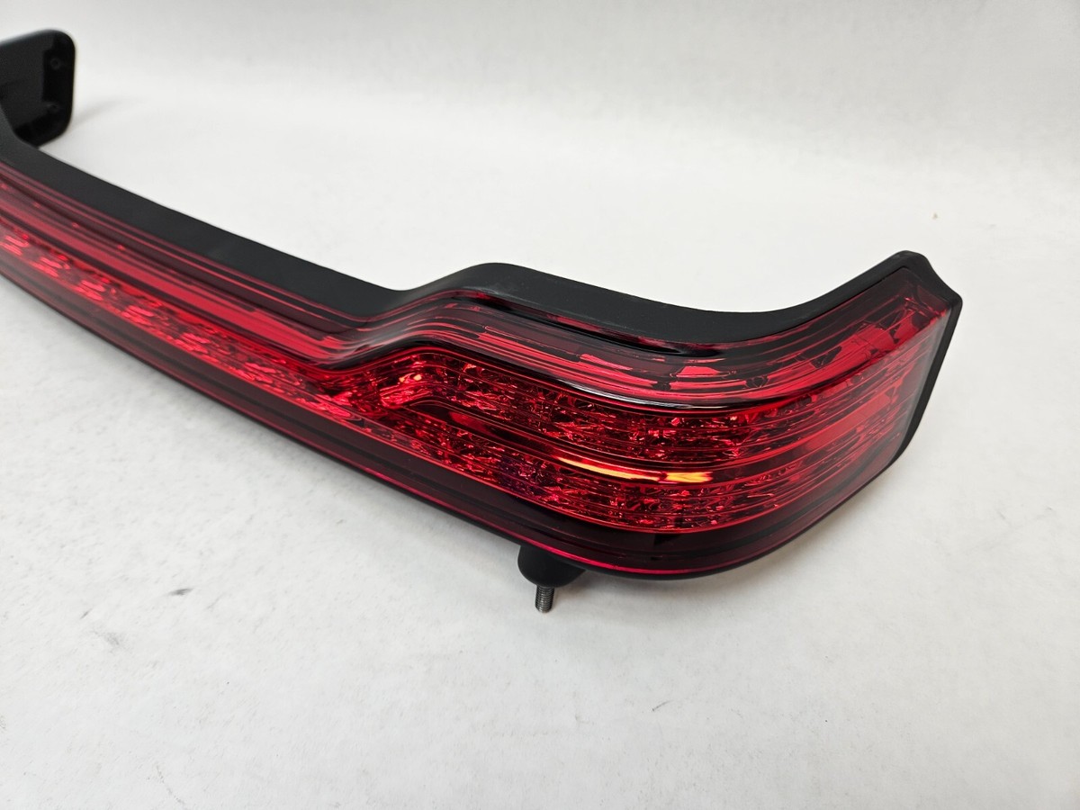ビンテージ　テールランプ　Harley-Davidson Genuine Harley Davidson Wrap Around Tour Pack LED Red Tail Light