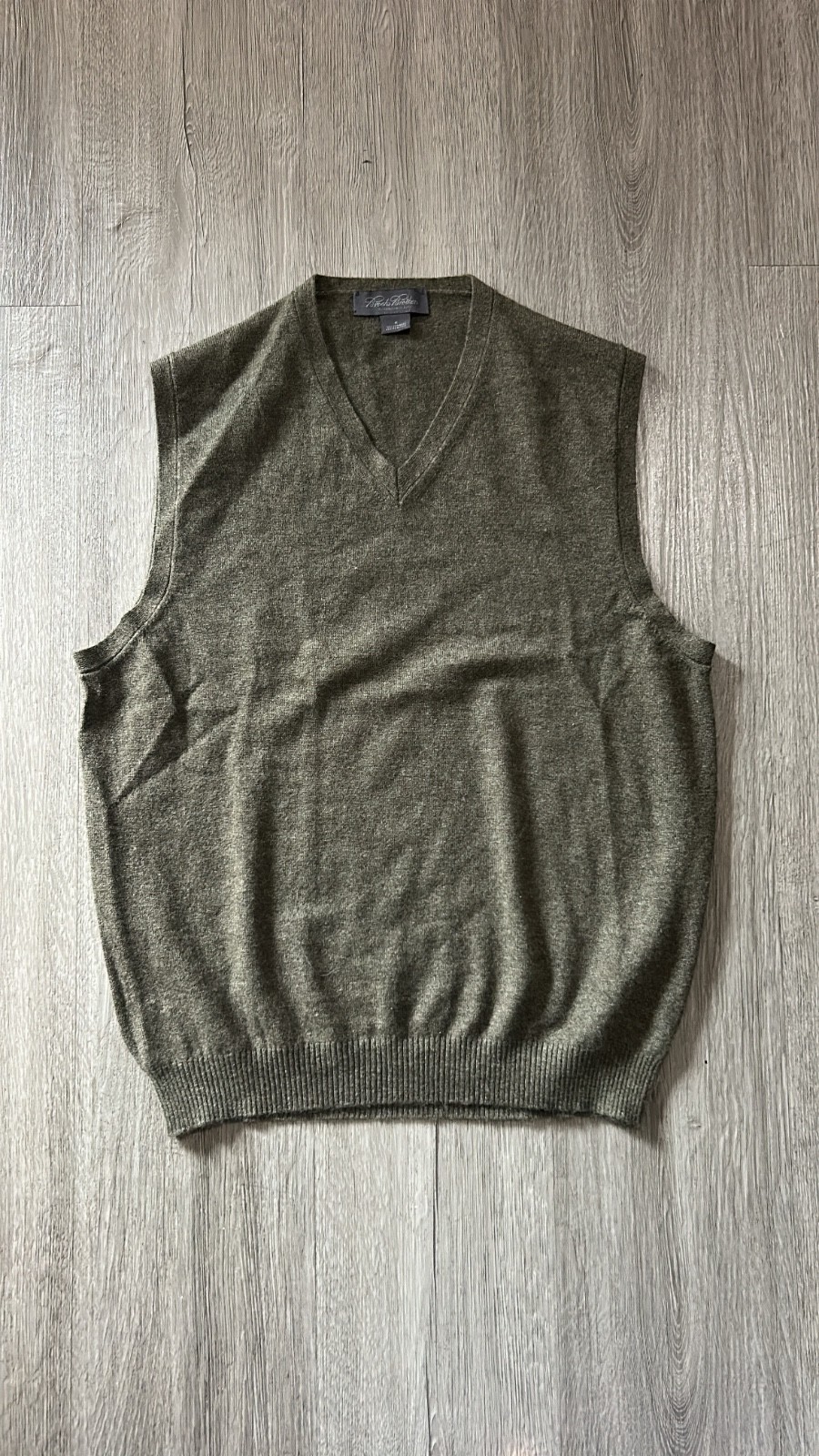 Brooks Brothers Cashmere Sweater Vest Size MED Green Preppy, CLASSIC