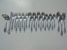 27 Pcs Oneida Community Silver Artistry Silverplate Flatware Silver Plate Exclnt