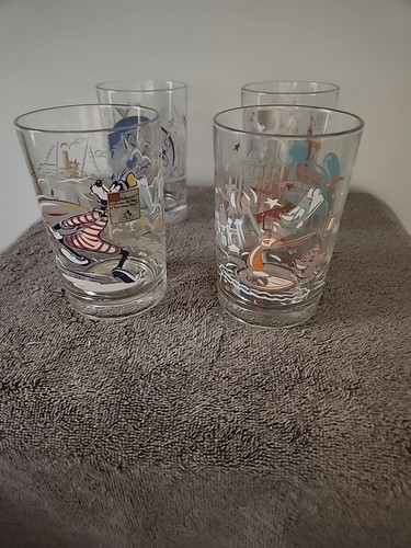Vintage Full Set Of 4 McDonald's Walt Disney World 25th Anniversary Glasses Cups - Picture 2 of 5