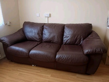Traditional Brown Leather 3-Seater Sofa 220cm L x 110cm W x 60cm H