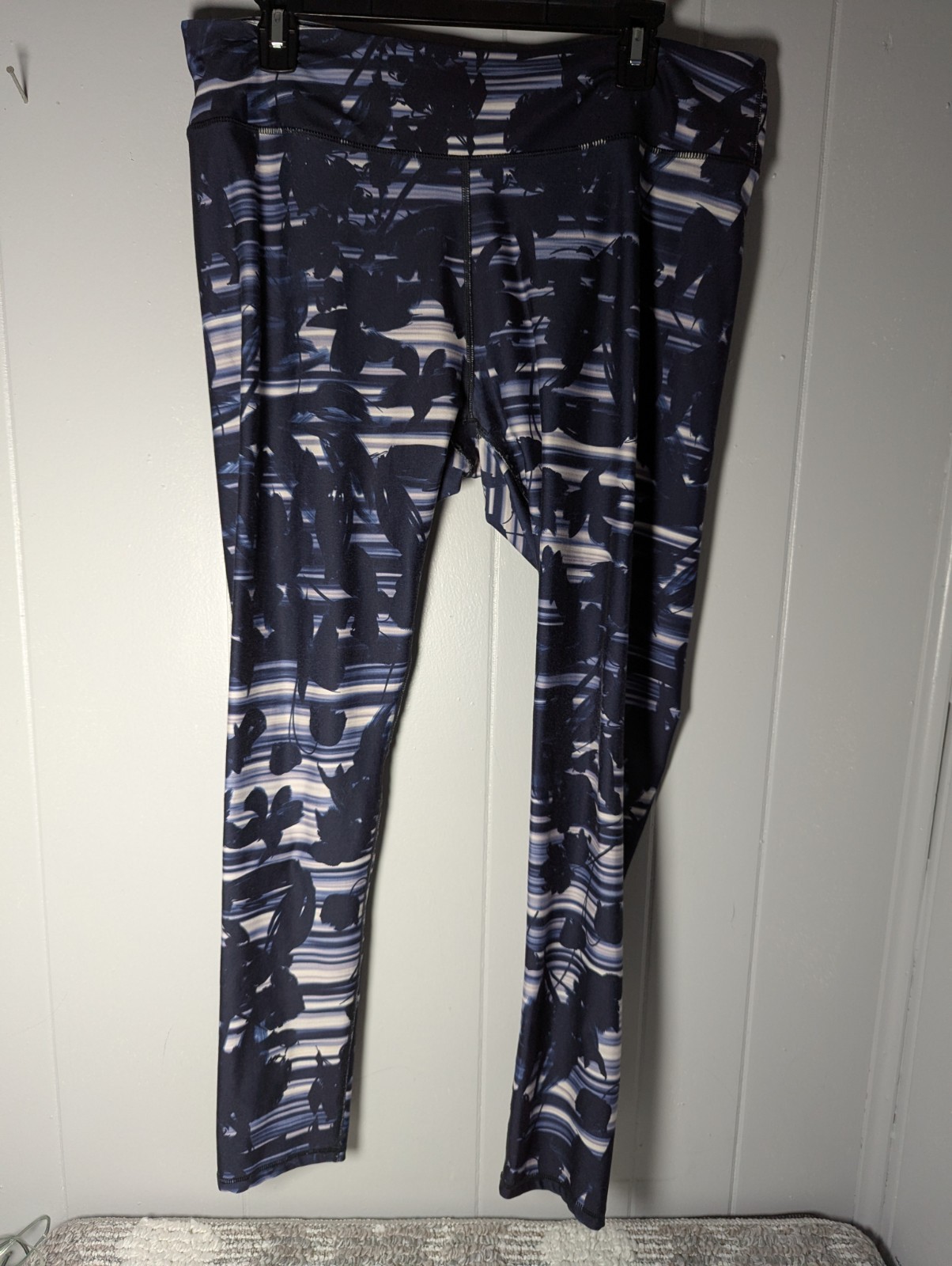 Fabletics Ladies Exercise Stretch Pants Size 2XL … - image 1