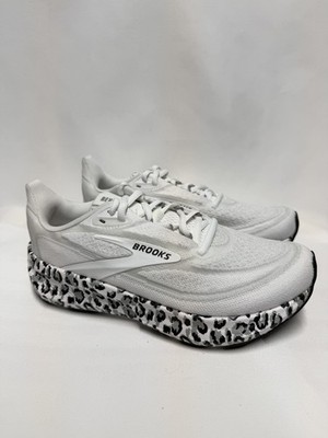 Brooks Revel 9, White w/ Snow Leopard - Size 6.5W | *BRAND NEW* w/box