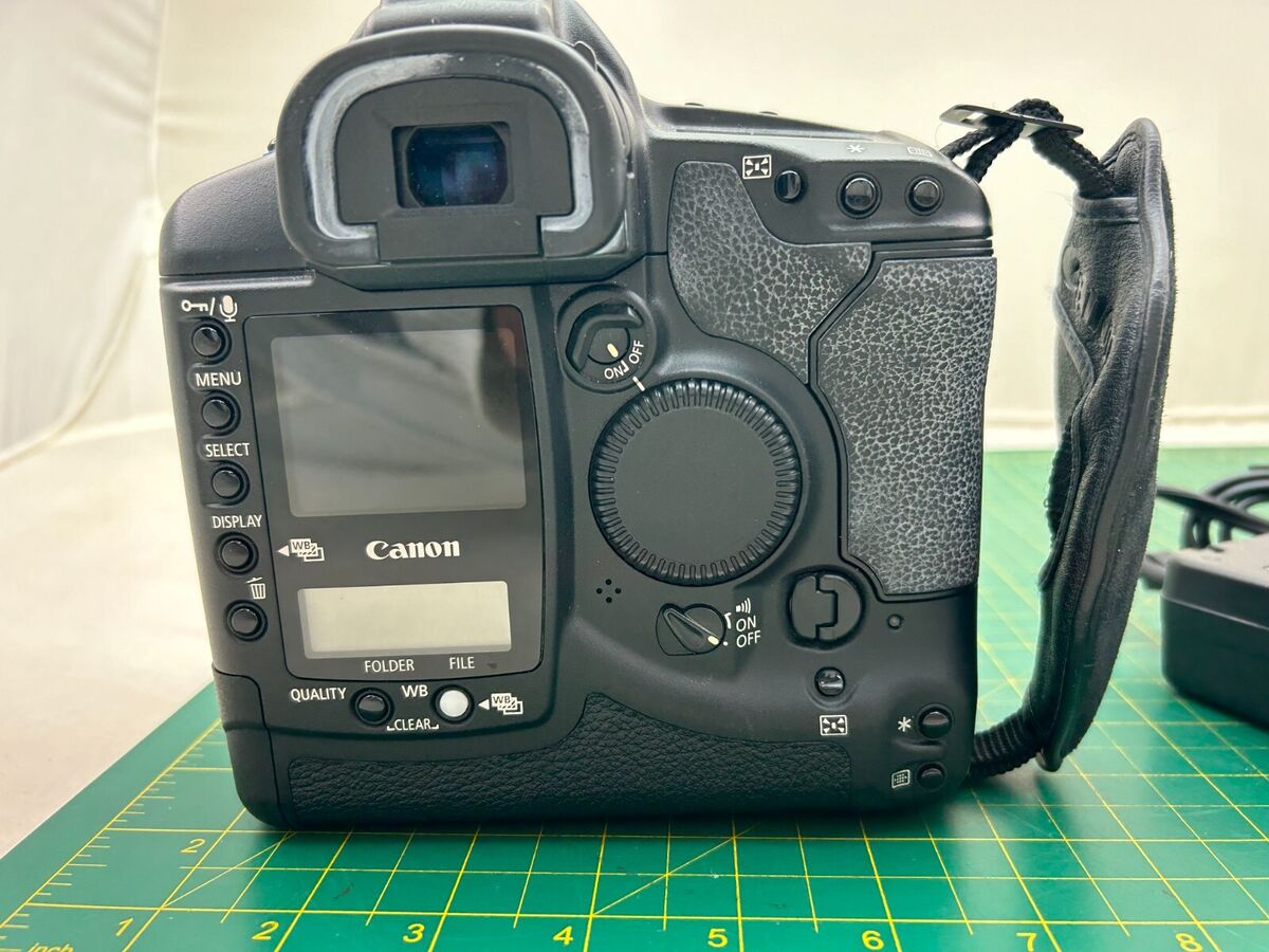 Canon EOS 1Ds Mark III 21.1MP Digital SLR Camera - Black Canon EOS 1Ds Mark III 21.1MP Digital SLR Camera - Black
