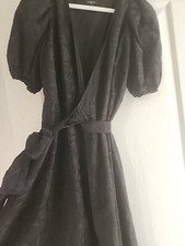ANN TAYLOR BLACK WRAP MIDI DRESS SIZE 6p Floral Black