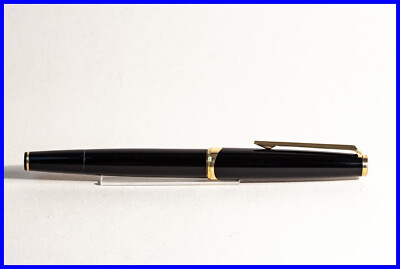 モンブラン　ボールペン　　　　　　　1976 1976 MONTBLANC N° 121 Meisterstück Serie Kolben Füller mit MEDIUM