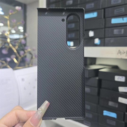 Real Aramid Carbon Fiber Case for iPhone 14 Plus - ® India