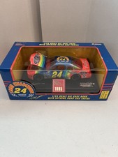 1995 Jeff Gordon 24 DuPont Rainbow Car 1:24 Diecast Bank Racing Champions w/Box