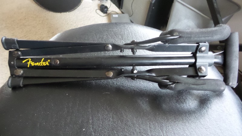 Fender Guitar Stand, folding, acoustic guitar