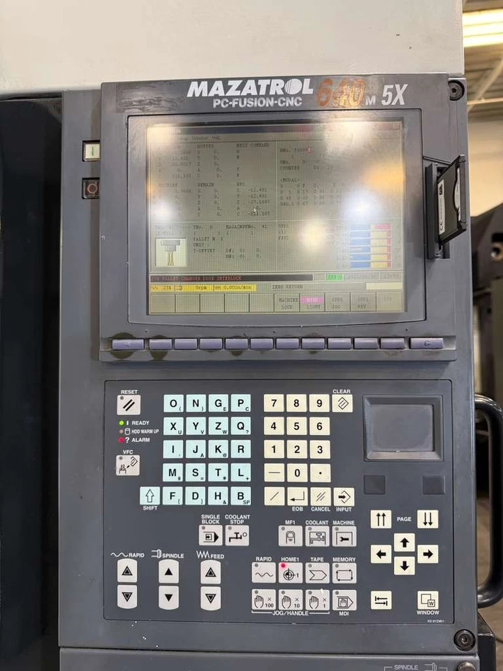 CENTRO DE MECANIZADO VERTICAL CNC MAZAK VARIAXIS 630-5X 5 EJES - MOLINO CAMBIADOR DE PALETS Foto 4 de 4
