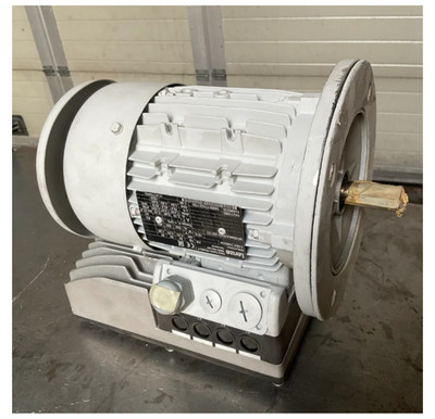 LENZE : Electric Motor + E84DGDVB15242PS