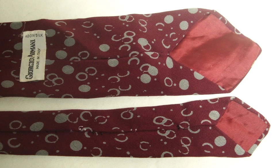 Corbata de seda vintage GIORGIO ARMANI gris granate patrón geométrico retro Foto 3 de 3