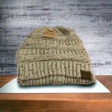 Knit Hat -Fuzzy Lining-CC Brand-  -Unisex -Oatmeal Color -Soft Cable Knit- NWT