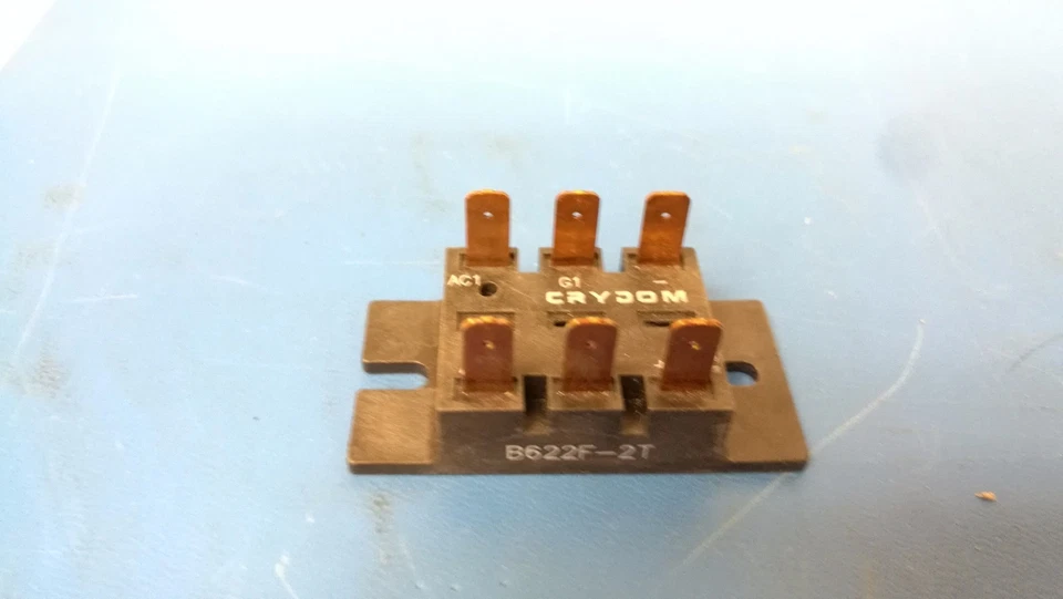 Crydom B622F-2T THYRISTOR MODULE - Power Module 42,5A 240VAC NEW