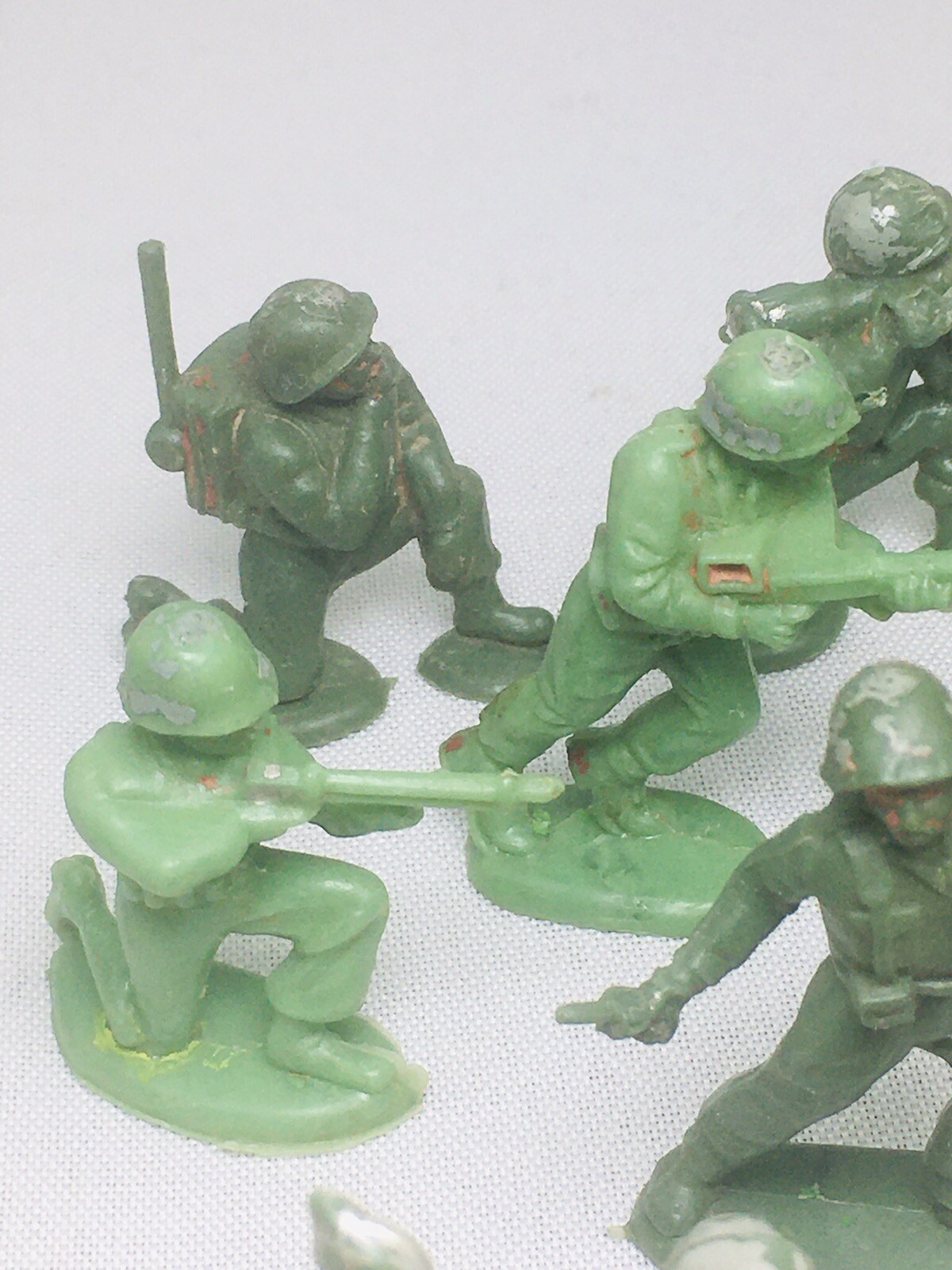 VTG 19 Pc Lot Hilco Toy 60 MM Plastic Army Soldiers Hilco 1960s 1970s
