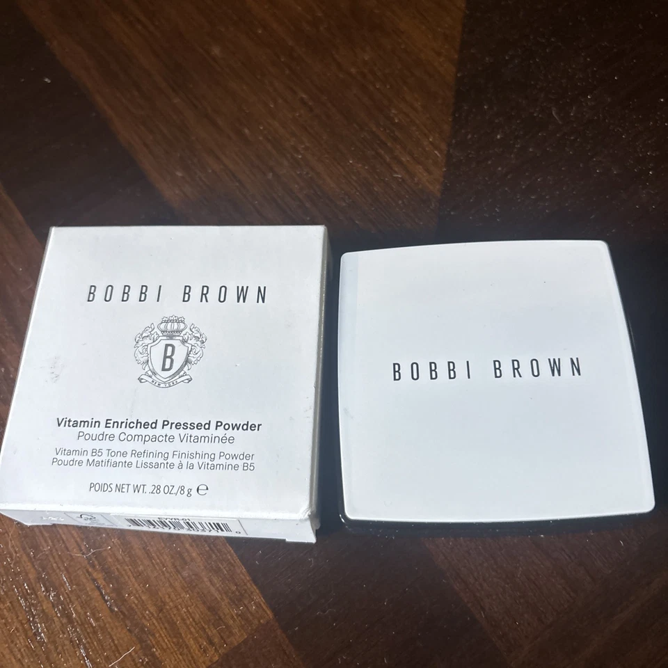 Bobbi Brown Vitamin Enriched Pressed Powder - Yellow - 8 g/.28 oz Full Size NIB - Image 3 of 4
