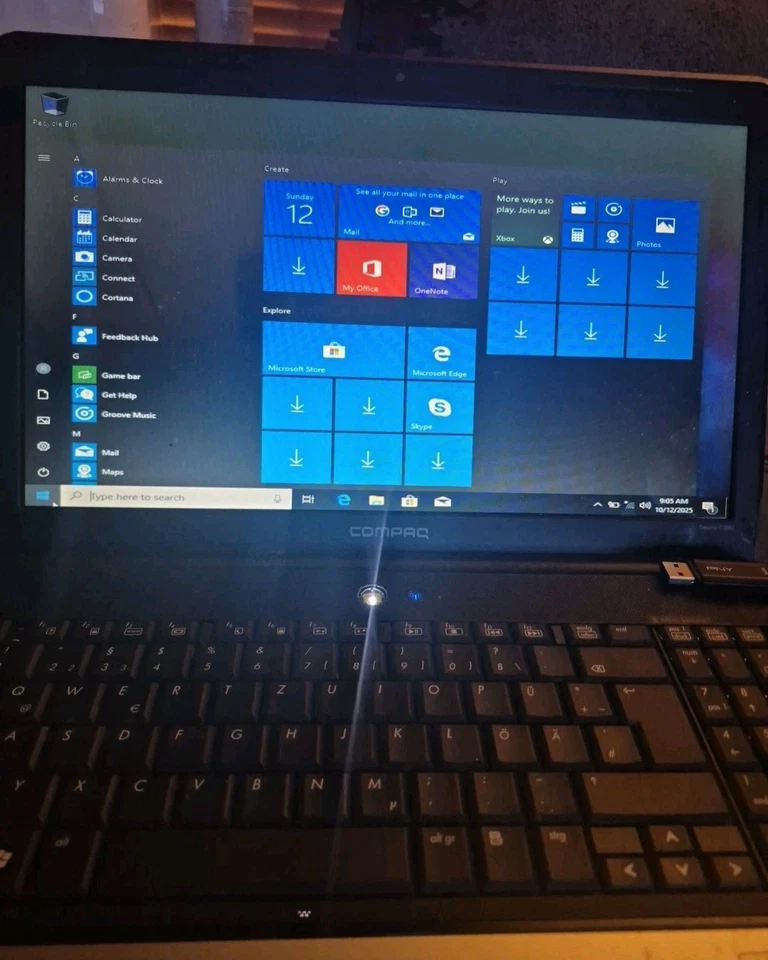 Compaq Presario CQ60 Laptop - RARE German Keyboard WORKING NO HDD / NO Charger - Image 2 of 4