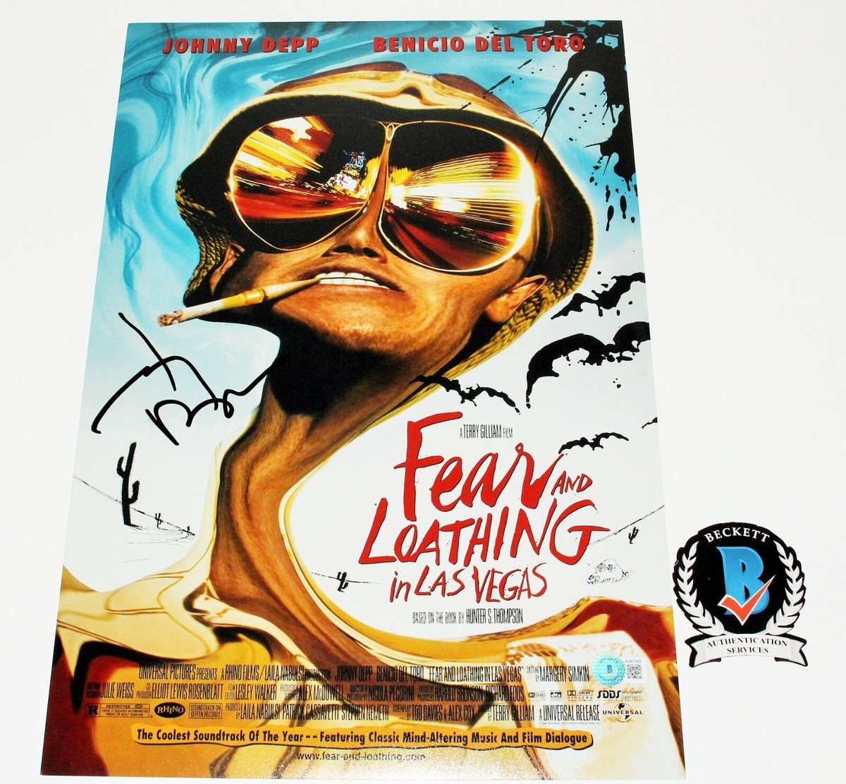 JOHNNY DEPP SIGNED FEAR AND LOATHING IN LAS VEGAS 12x18 MOVIE