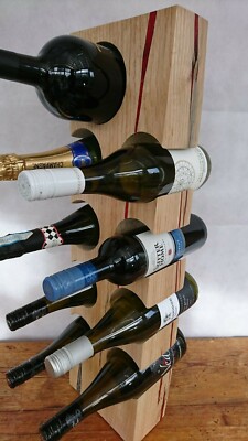 Handgefertigtes Weinregal aus massiver Eiche mit 9 Flaschen. Resin und Metall Intarsien, Innenarchitektur