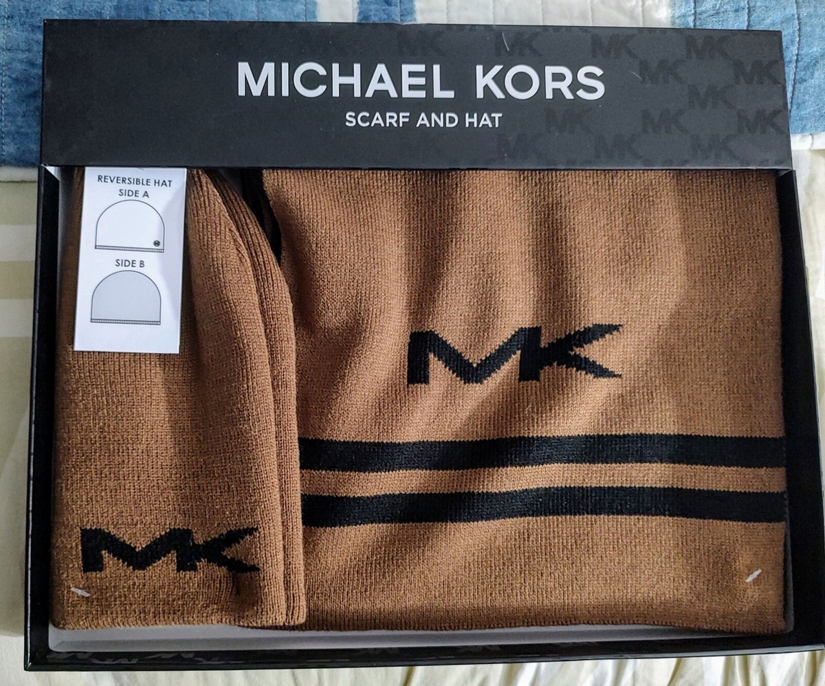 NIB MICHAEL KORS SCARF And REVERSIBLE HAT Retail
