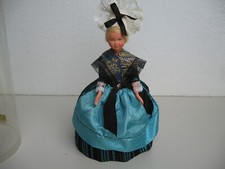 *Poupée folklorique régionale ville de Cherbourg années 70, avec boite, 2 photos