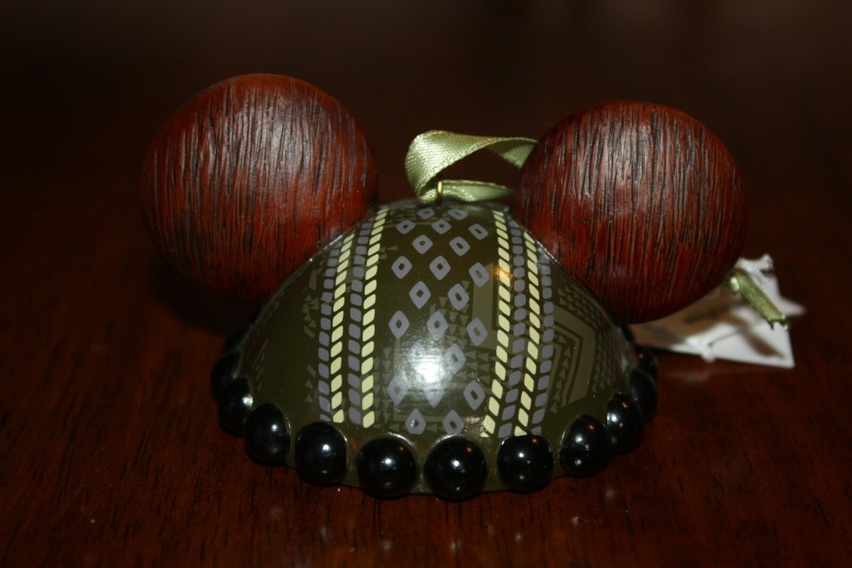 New Disney Aulani Brown Ear Hat Ornament Kukui Nut Lei  display picture 1