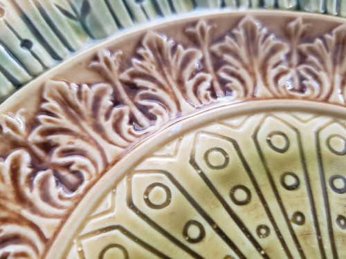 Set of Two (2) Antique German Majolica Art Nouveau Plate - Picture 7 of 13