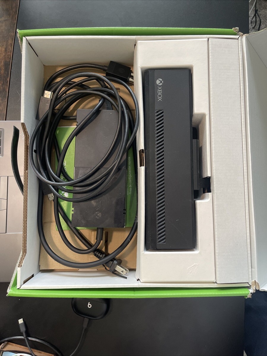 Xbox One 500GB Original Console Model 1540 / 1520 with Kinect