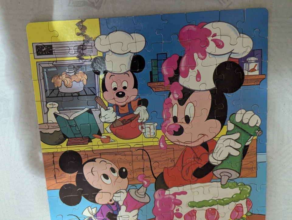 Rompecabezas dorado de pastel de cumpleaños de Mickey Mouse Chef 100 piezas 1986 Foto 3 de 4