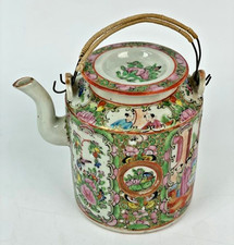 Antique Qing Rose Medallion Teapot Hand Painted Famille Rose 19thC Chinese