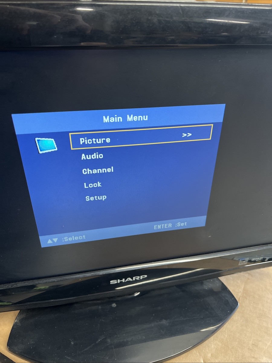 Sharp LC-19SB27UT 19” LCD TV - Remote - Mount - 720p - Retro