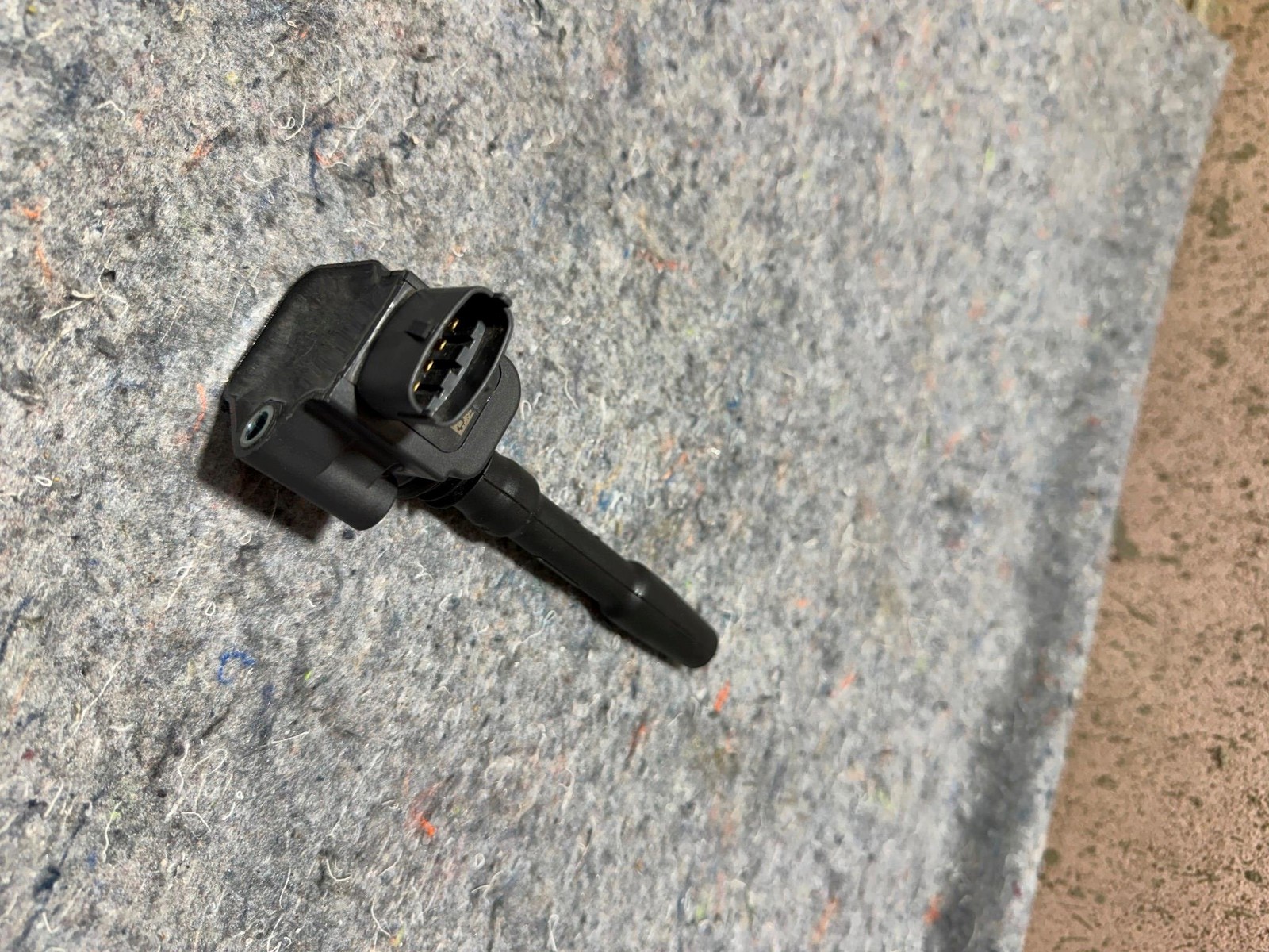 GENUINE OEM FERRARI IGNITION COIL 288233