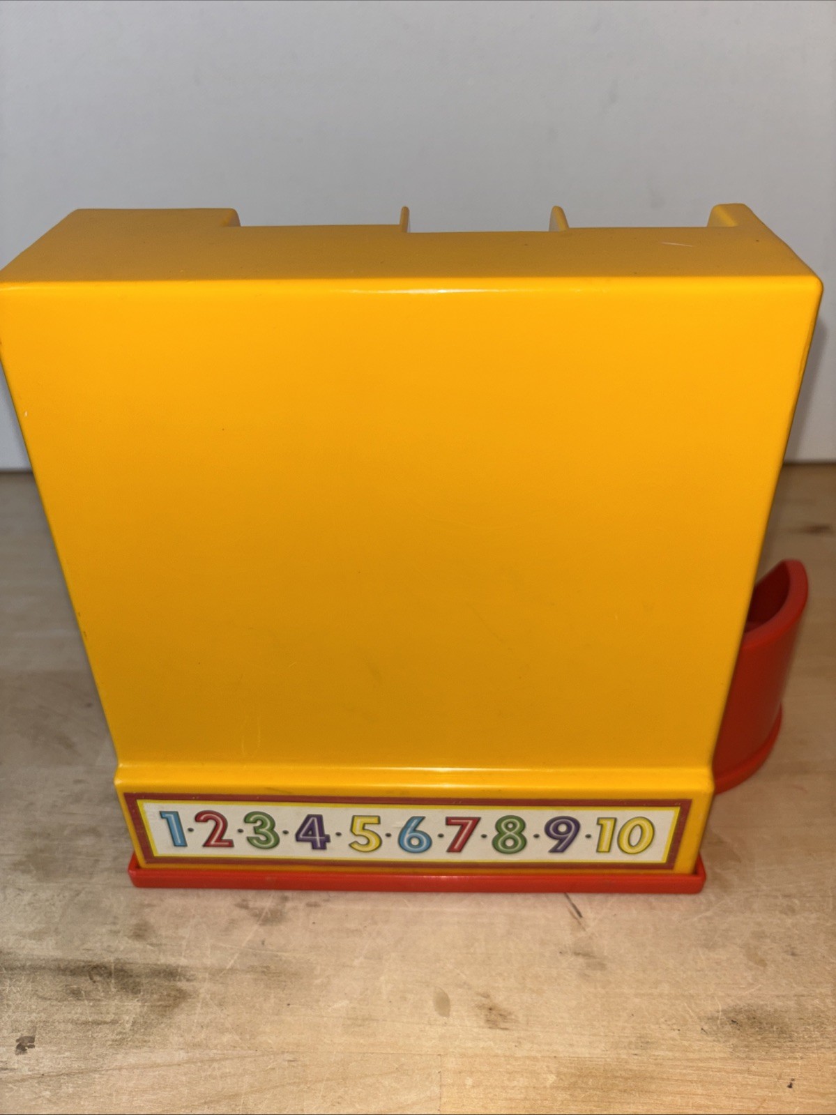 как выглядит Vintage Fisher Price Cash Register with All 6 Coins. Works Fine. фото