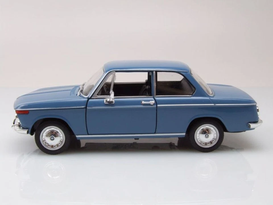 BMW 2002 Ti 1968 Blu Modellino 1:24 Welly - Immagine 3 di 4