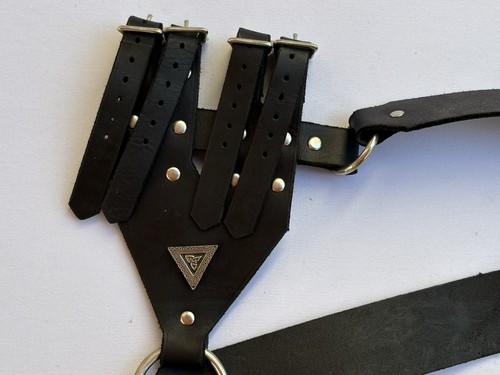 MEDIEVAL RENAISSANCE PIRATE Celtic Black Leather  BELT SWORD FROG HOLDER