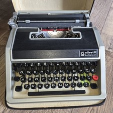 Olivetti Lettera 33-Made In Barcelona, Spain (Working) thumbnail