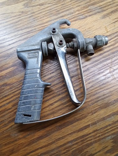 Spraying System Company Spray Gun Patent No. 2956752