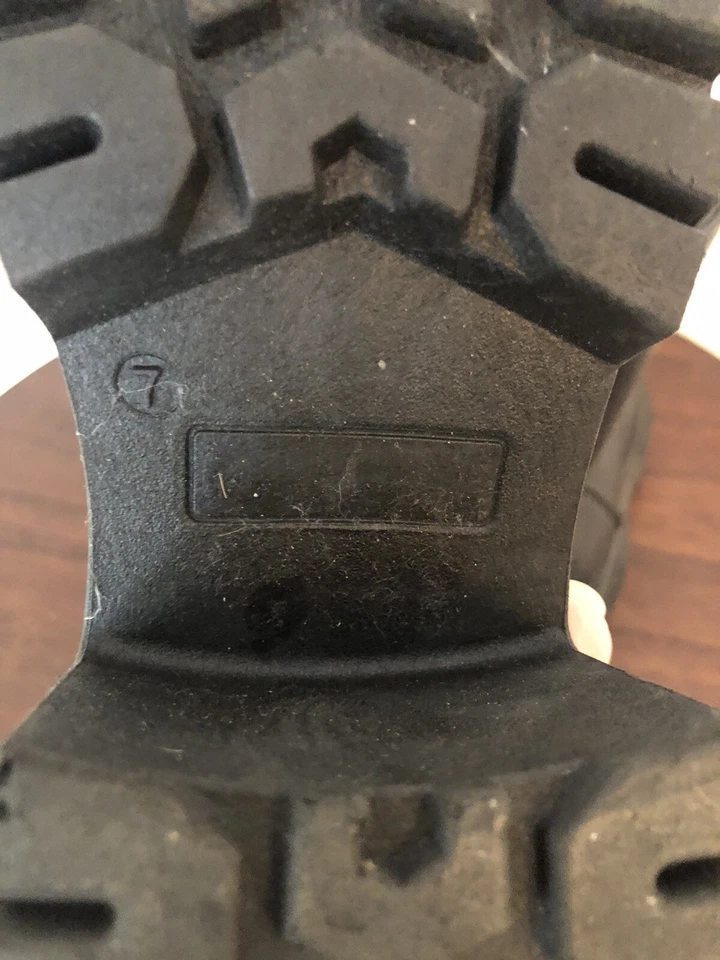 Botas Charlotte Russe Y2K Talla 7 Negras Imitación Cuero Tacón Grueso Plataforma Cremallera Tobillo Foto 3 de 4